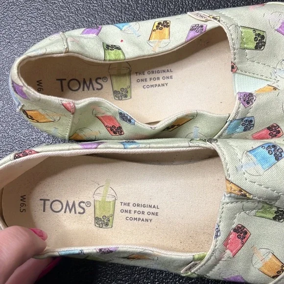 LIMITED edition Boba toms! Toms shoes, slip pjs, canvas W6.5 - Picture 3 of 3